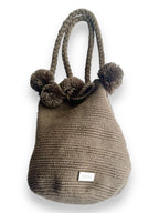 Bolso Wayuu Guajira Pompon Greige Mediano