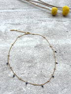 Collar Piedras Beatriz Azul Acero Baño Oro