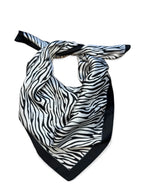 Pañuelo Cebra borde Negro 70x70 cms.