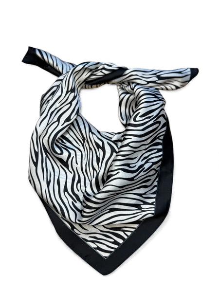 Pañuelo Cebra borde Negro 70x70 cms.